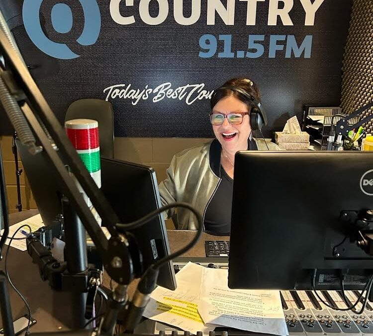 Shelly Thompson – The Voice of Q Country returns home
